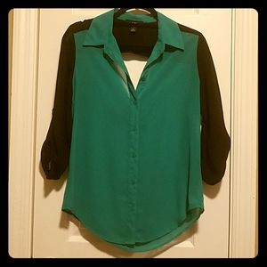 I.N. San Francisco Green and Black Blouse